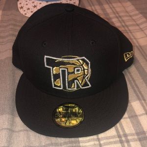 Toronto raptors fitted hat sz 7 1/2